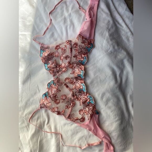 new, 2 piece bra and thong set made of thin tulle and embroidery - Picture 4 of 7